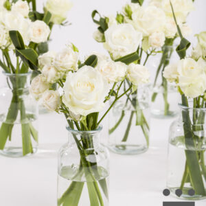 6 witte tafelstukjes, inclusief vaasjes - Goud | Laag